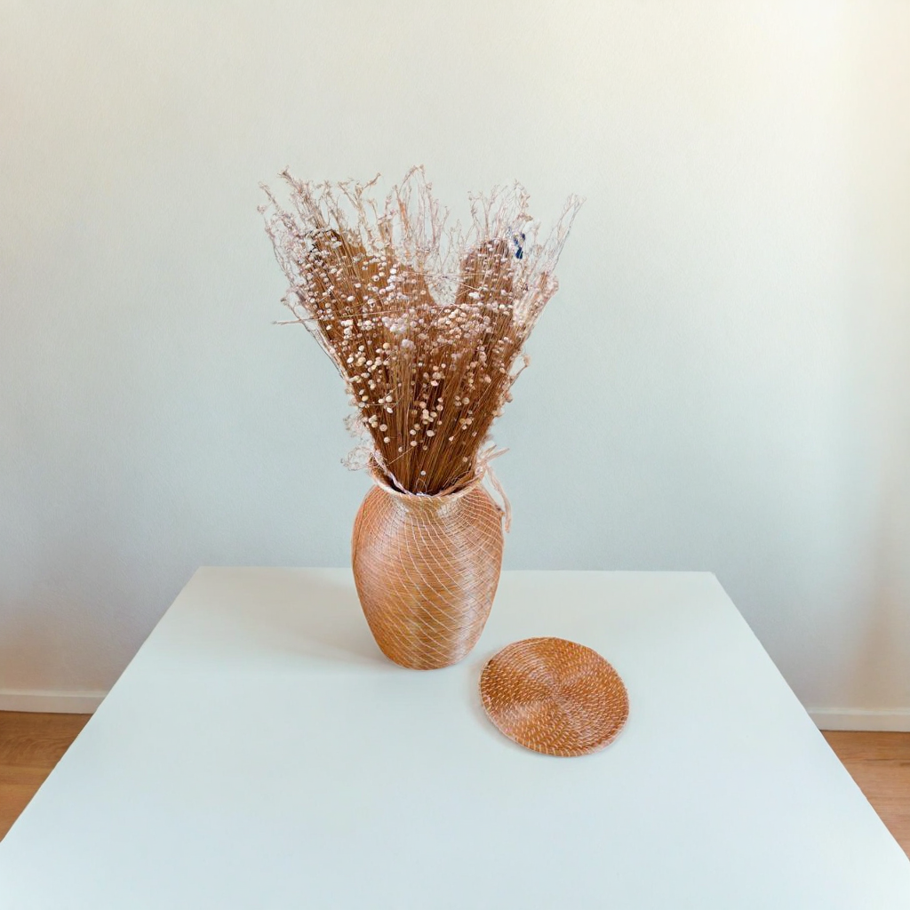 Handcrafted Golden Grass Vase – Natural Fiber Home Accent