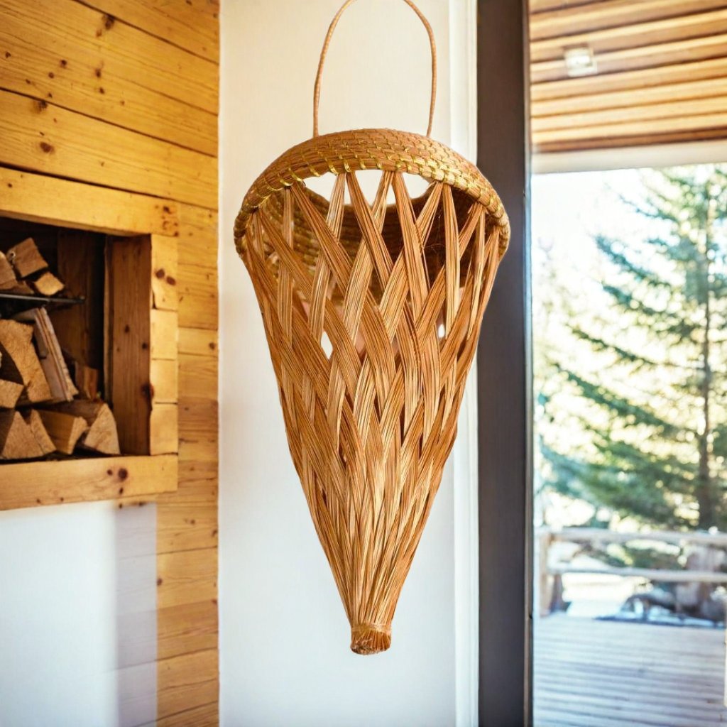 Golden grass lamp made in Mumbuca Brazil of golden grass